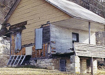 Derelict French Colonial house near Modoc, IL in the American Bottoms