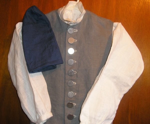 gilet, cap and shirt-chemise
